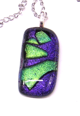 Dichroic pendant