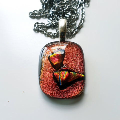 Dichroic pendant