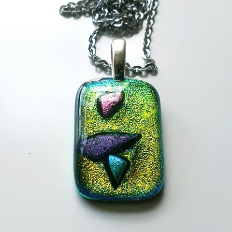 Dichroic pendant