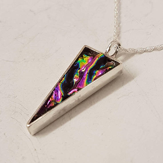 925 silver surround tactile dichroic glass pendant.